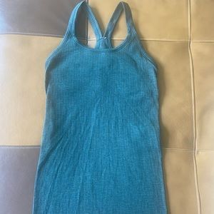 Lululemon sz 4(?) tank with shelf bra